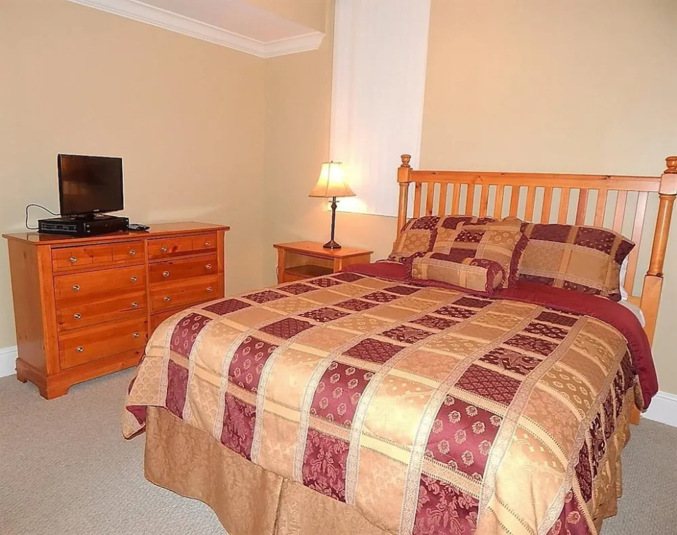 608 Holiday Isle 608 3 Bedroom Condo