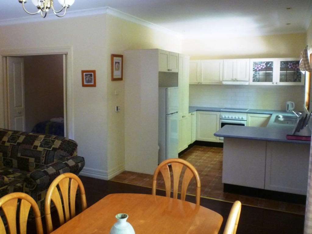 Whispering Pines Cottages