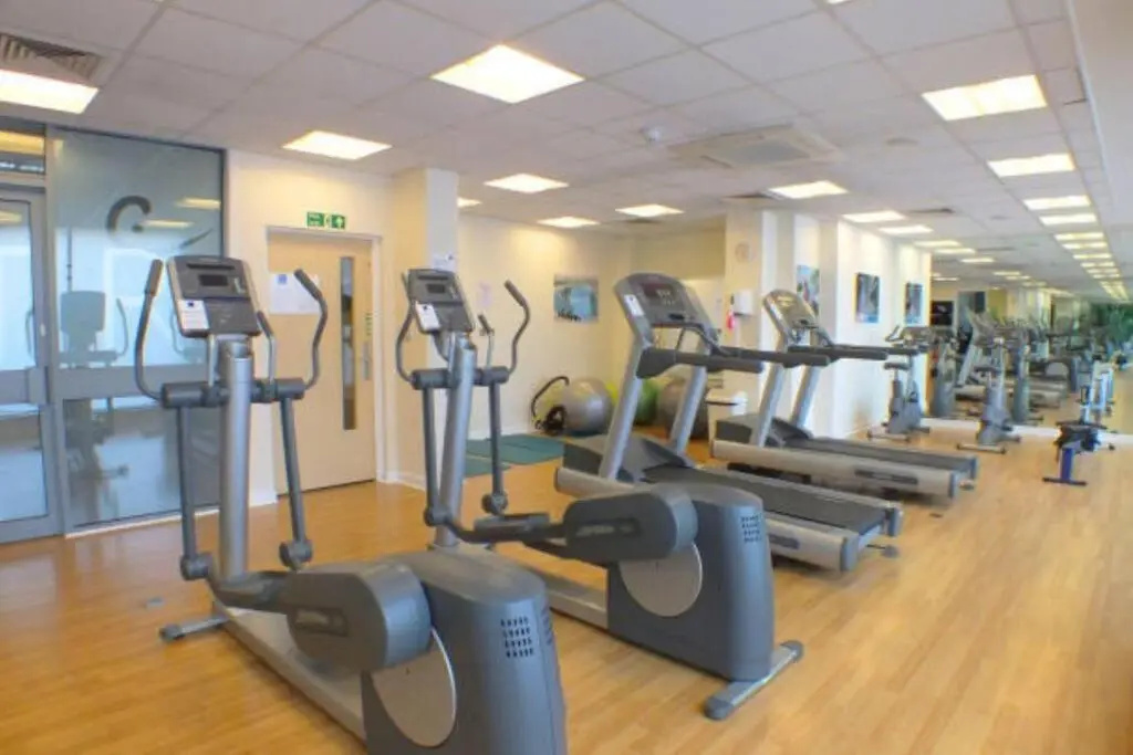 LUXURY APARTMENT, SAUNA, GYM, 24hrs Concierge