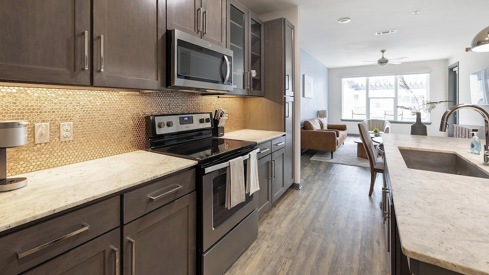 Landing Apartments Fort Worth near Cultural District