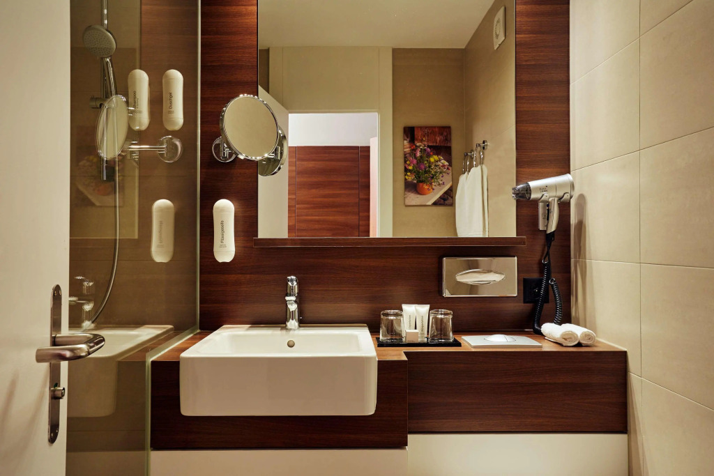 Отель Regina Titlis, a Trademark Collection by Wyndham