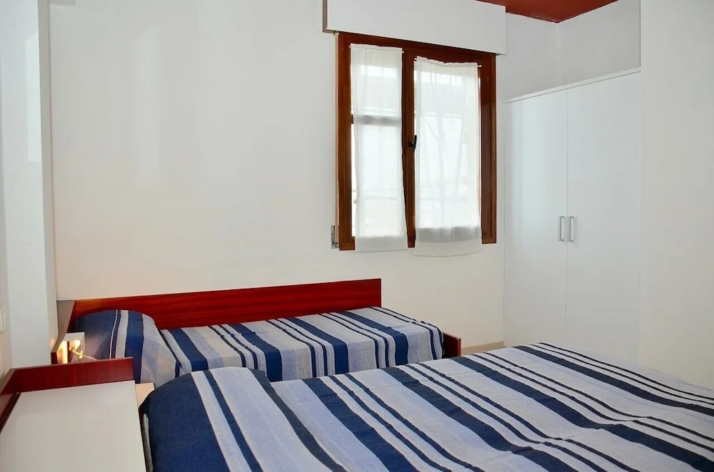 Beachfront Two-room Apartment-beahost