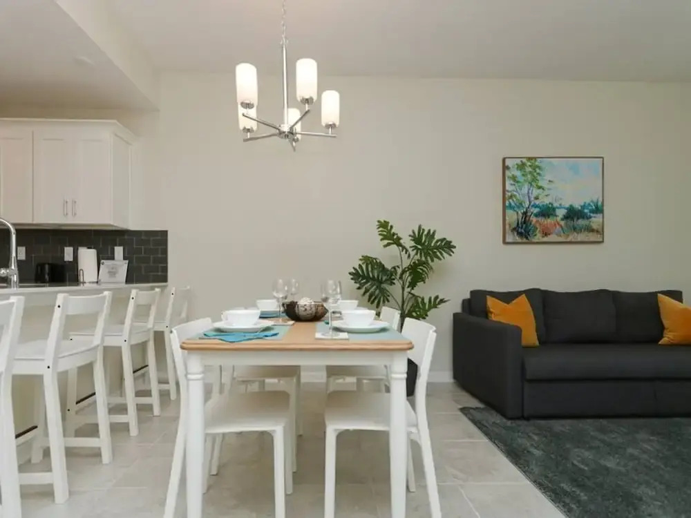 Family Place With Gorgeous View 4 Miles to Disney
