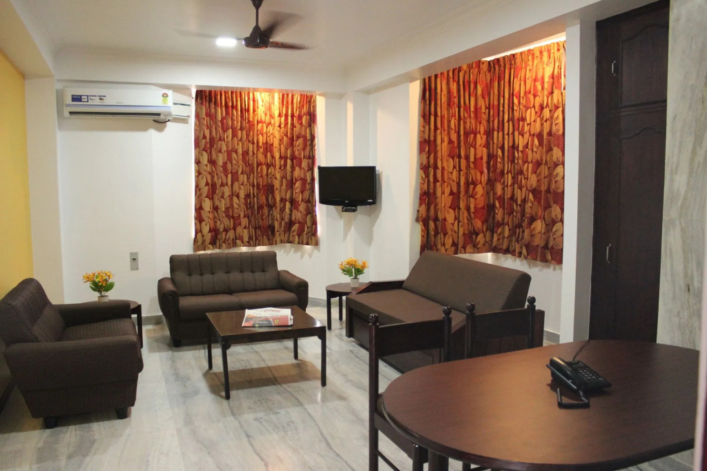 Sri Aarvee Hotels