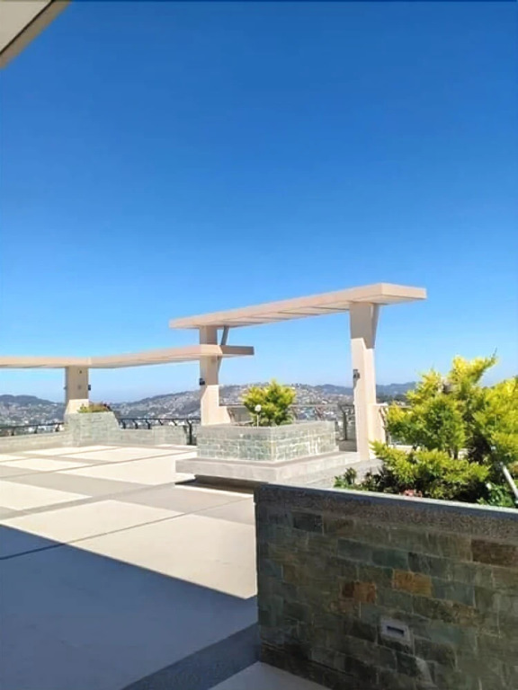 Rosarich Homestay - Bristle Ridge Residences