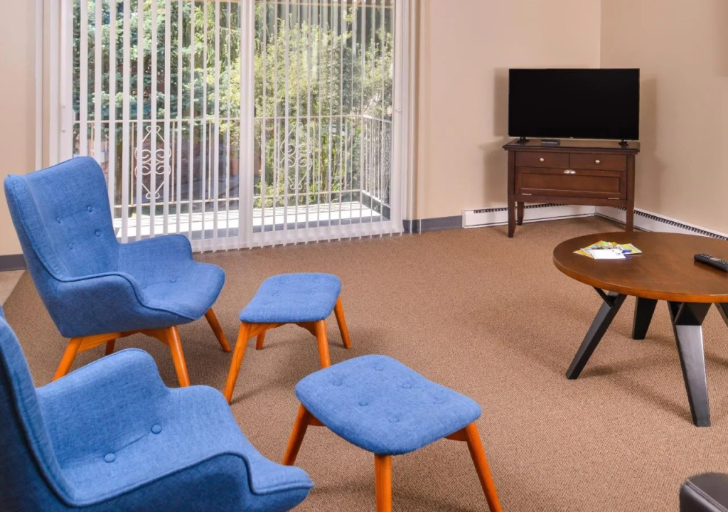 Interurban Suites Hotel, a Dazzler Select by Wyndham
