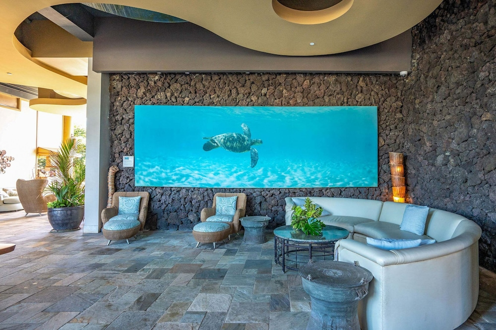 Mana Kai 811 - Oceanfront, Top Floor, Stunning Renovation, 2br, Kings, Split AC