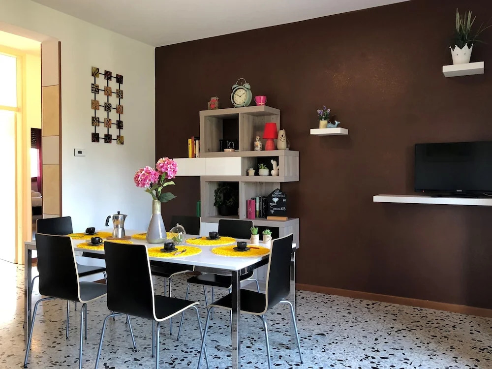 Isa Garden Apartments