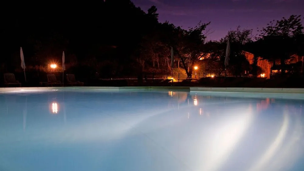 Logis Hôtel Restaurant Le Domaine de lEau Vive