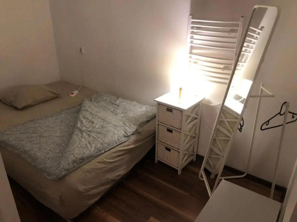 Bed4U Grandma's House Late Check in