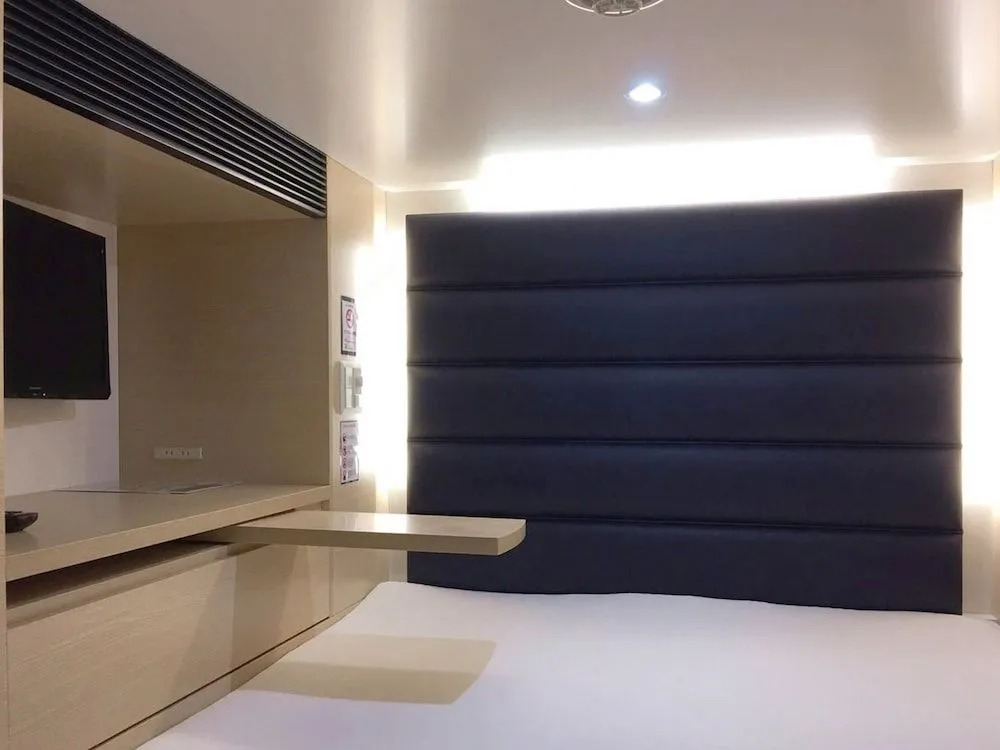 Hotel & Spa TOPOS Sendai Station - Caters to Men