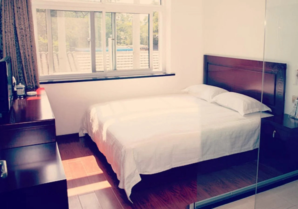 Hotel 66