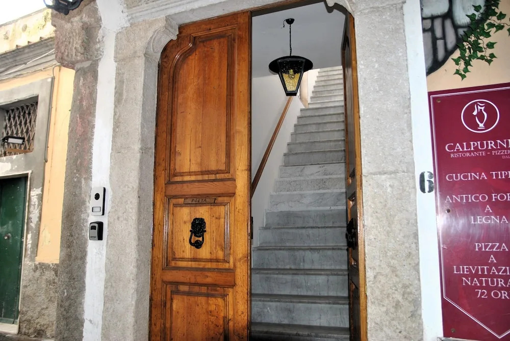 Room in B&B - Mariasofia Master Suite With Private Bathroom