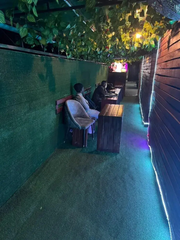 Thapunchline Apartments & Hotels