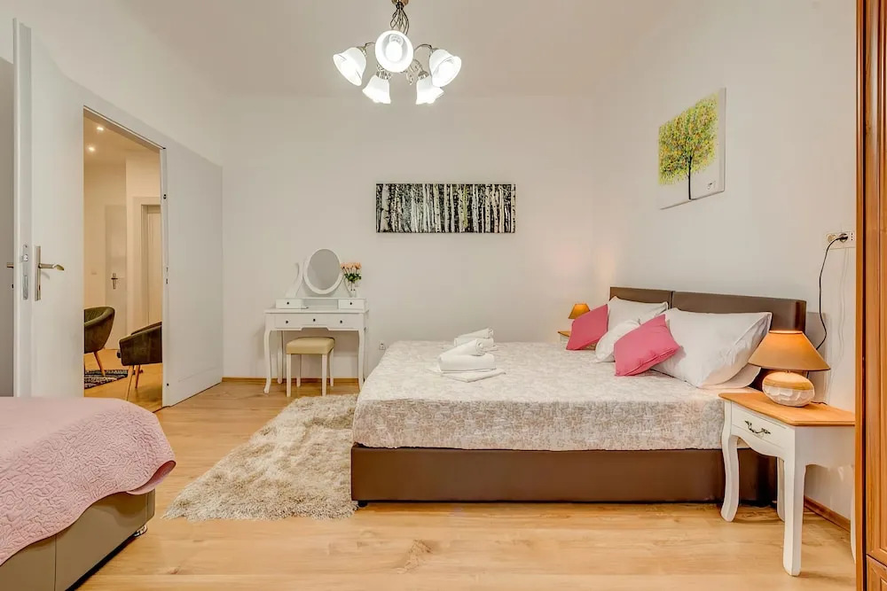 Happy Home - Rental Residence