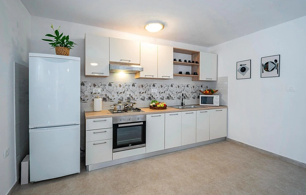 Amazing Home in Sikici With Wifi and 4 Bedrooms