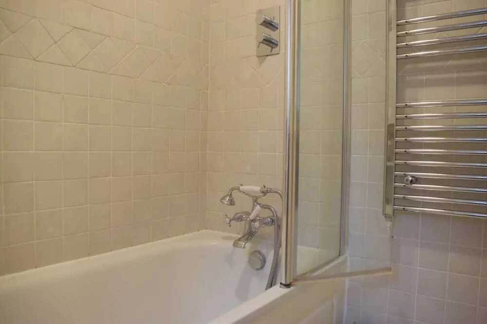 2 Bedroom Apartment in Ravenscourt Park