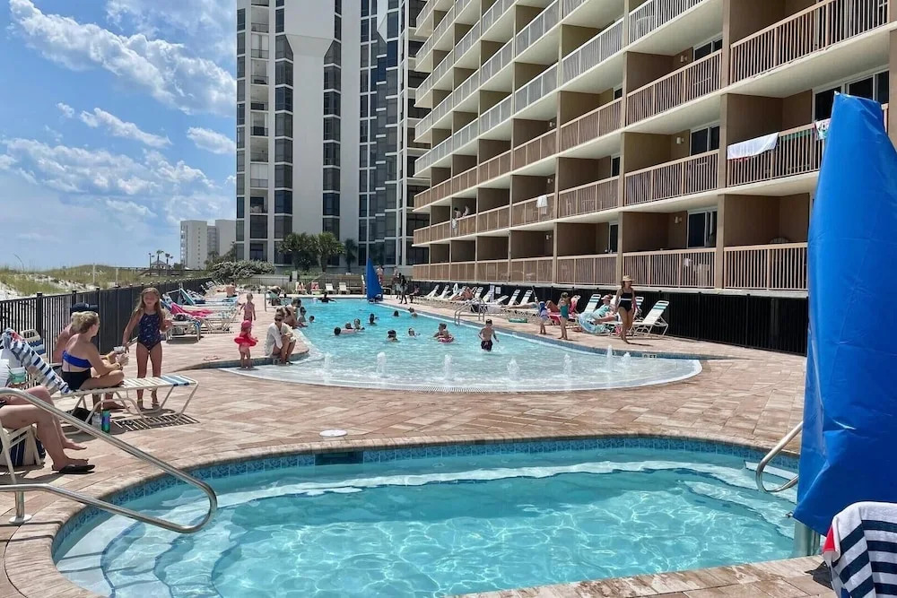 Pelican Beach 307