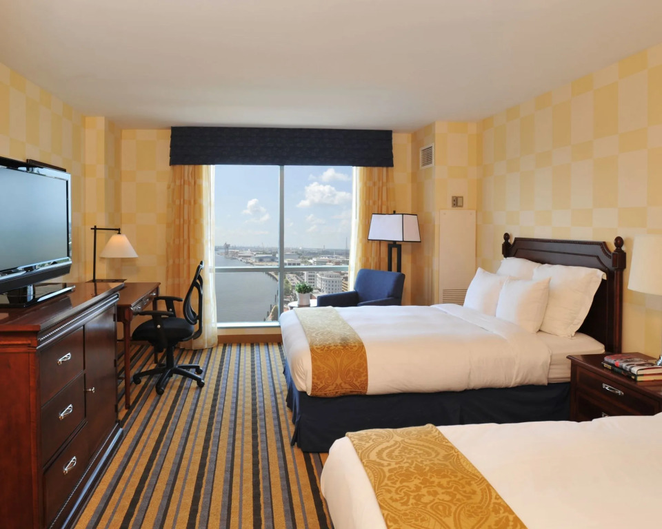 Renaissance Portsmouth-Norfolk Waterfront Hotel