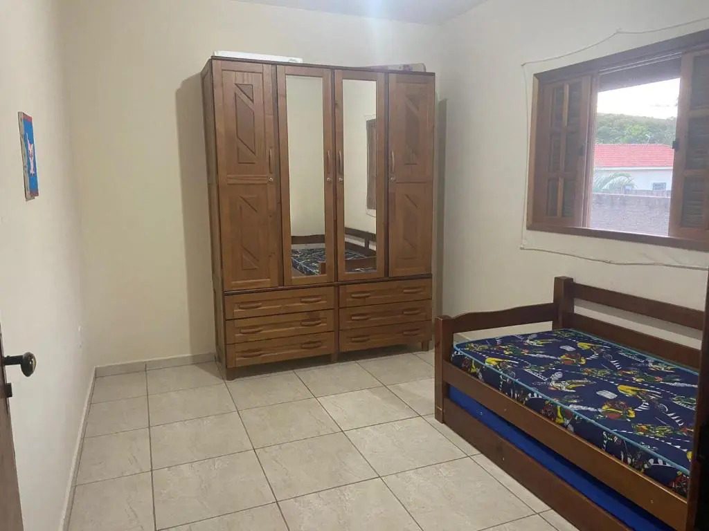 Linda Chacará Com Piscina Climatizada