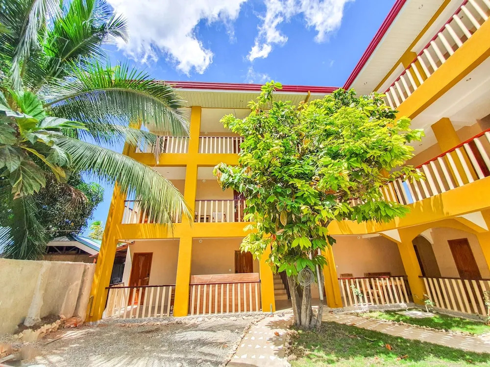 Speed 8 Inn Moalboal