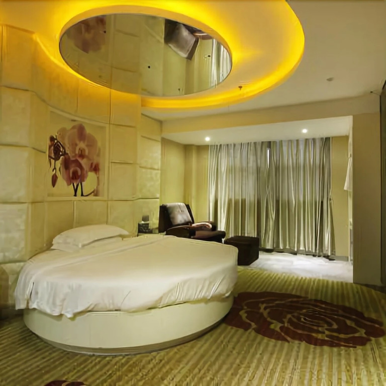 Jiangmen Charming Hotel