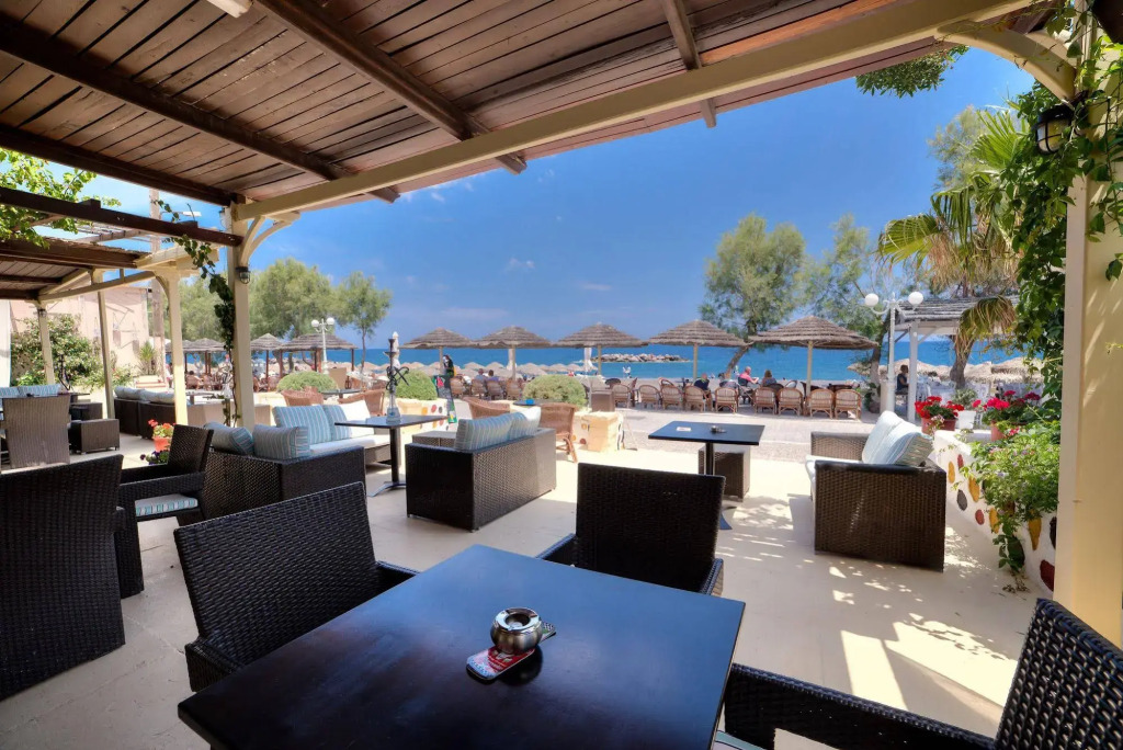 Nostos Beach