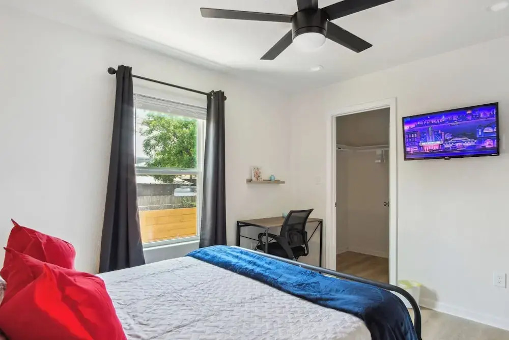 Your Amazing 3BR2BA Downtown Delight