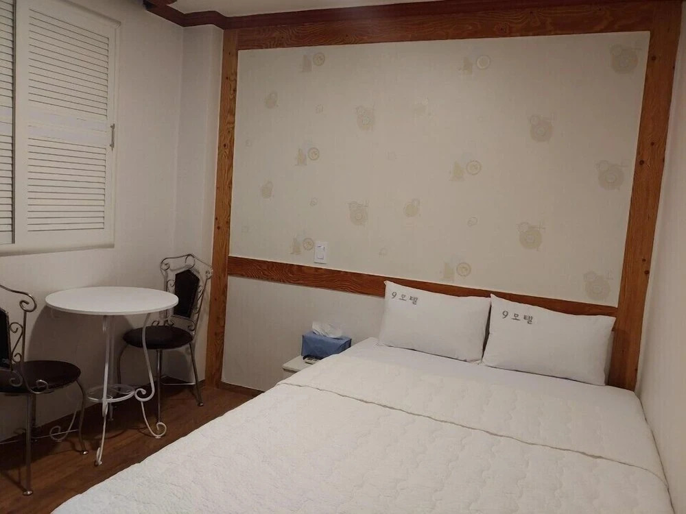 9 Motel