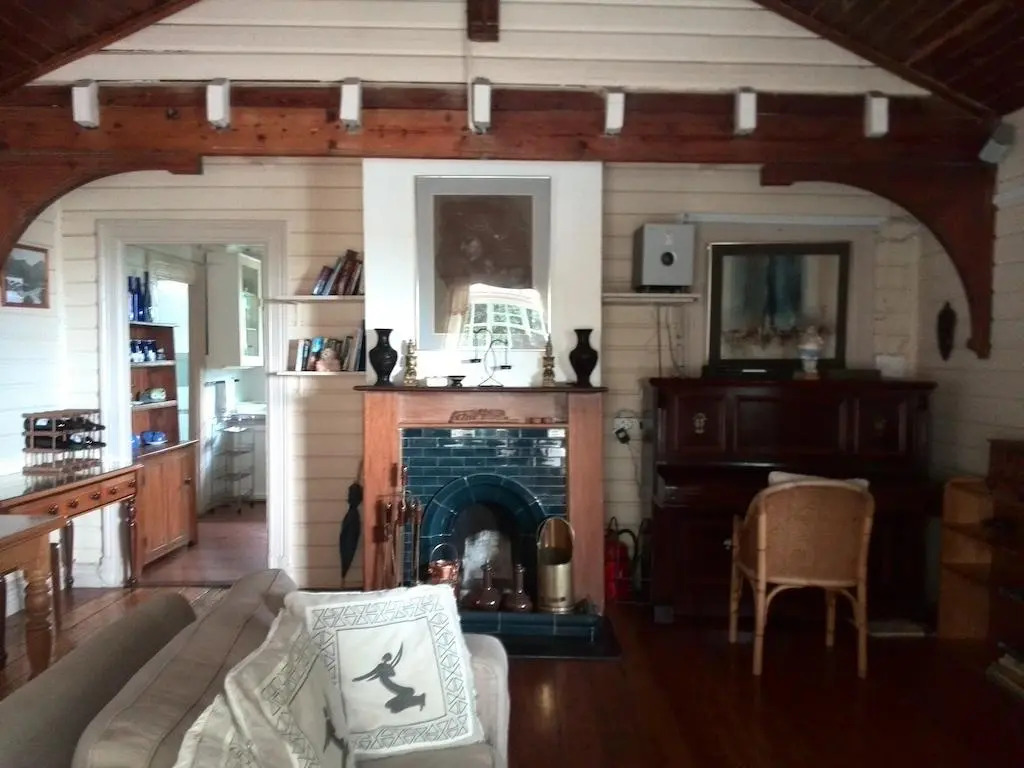 Swiss Cottage Guest House