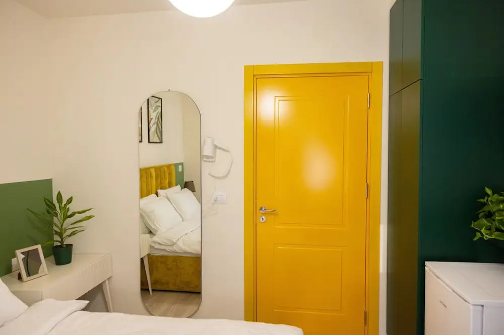 Room in Apartment - Three Doors Apartments, Papaya 1-bedroom Apartment