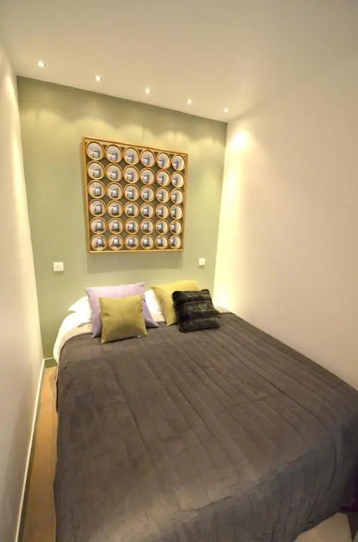 Show Room