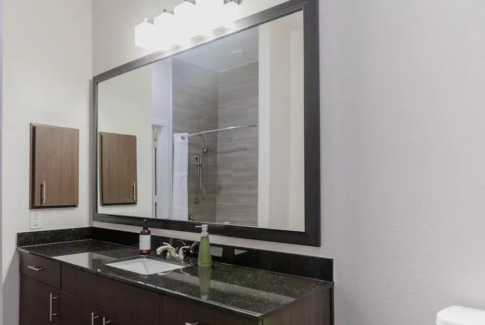 WanderJaunt - Hip East Austin Apartments