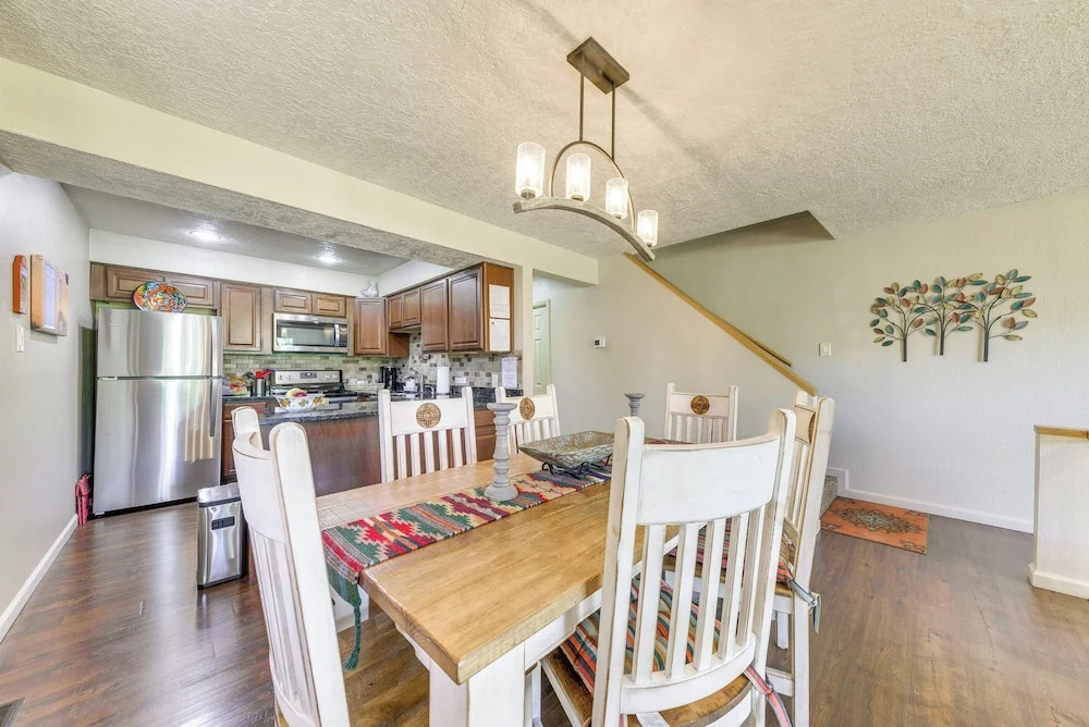 Ruidoso Golf Condo - Patio & Mountain View!