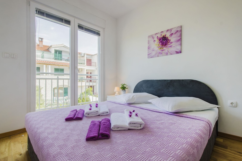 Apartments Lenija