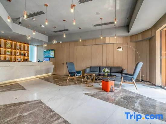 Vyluk Hotel Chongqing Light Rail Station