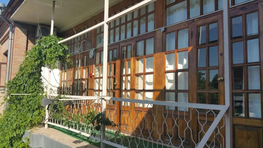 Gulnara Guesthouse - Hostel