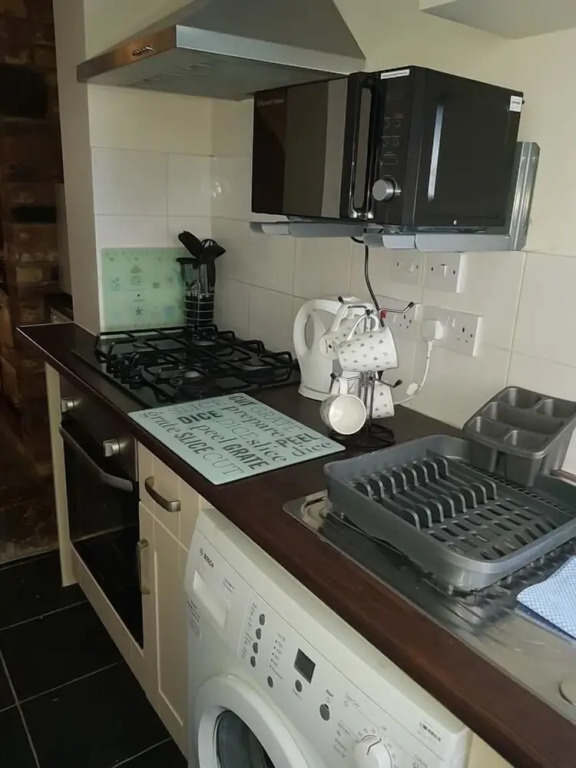 Pansy Cottage in Historic Tewkesbury