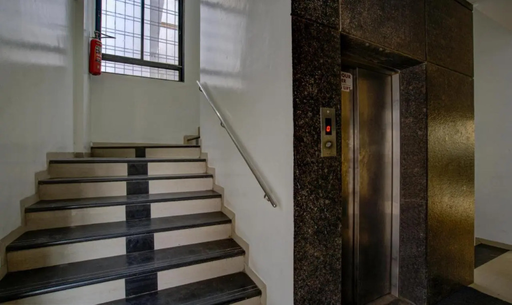 Treebo Grand Lotus - 3 km from Textile Market