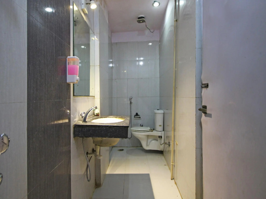 OYO 2839 Hotel Ganga Palace