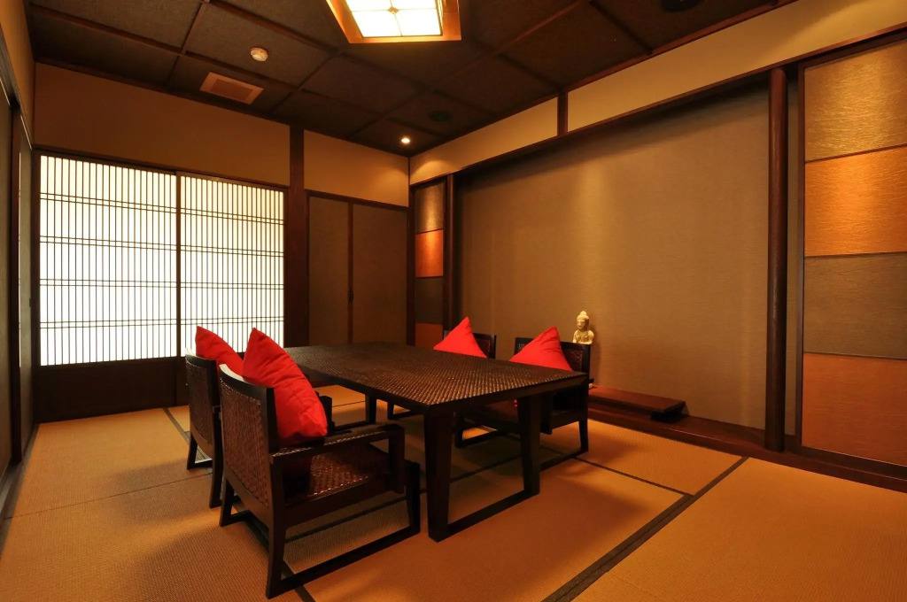 Hakone Onsen Ryokan Yaeikan