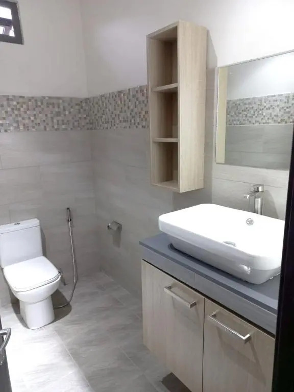 2 bedrooms appartement at Flic en Flac 200 m away from the beach with sea view private pool and enclosed garden