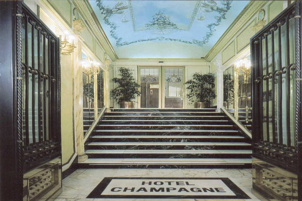 Hotel Champagne Palace