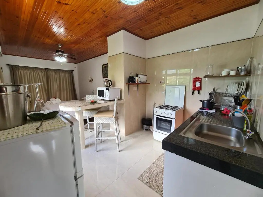 Tourterelle Holiday Home