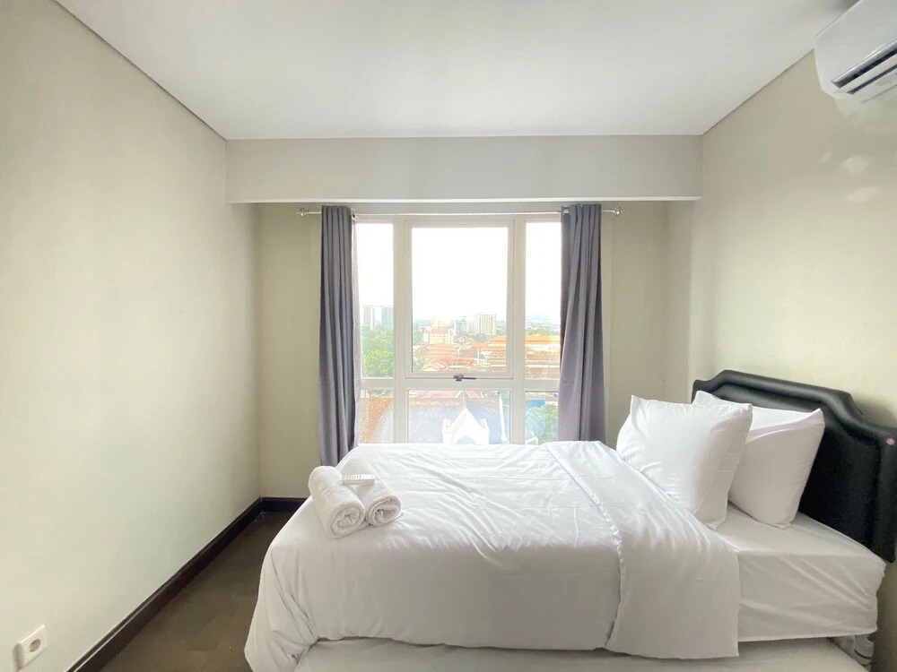 Spacious 2Br Apartment At El Royale Near Bip