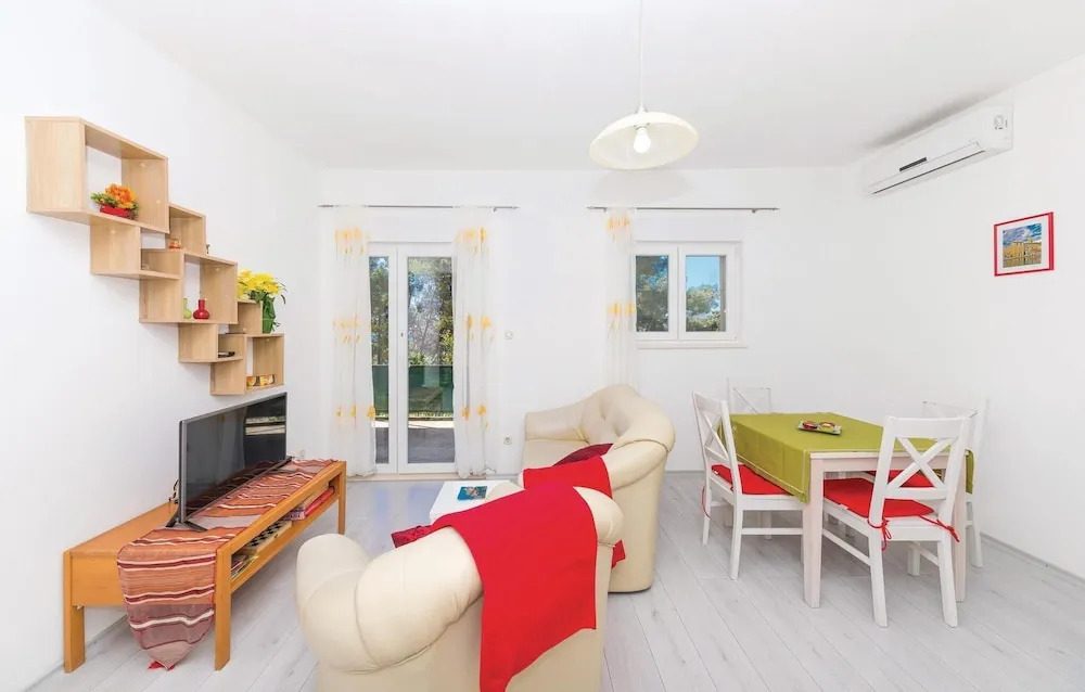 Beautiful Apartment in Trogir With 2 Bedrooms and Wifi