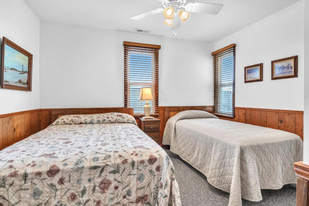 Wahoo by Oak Island Accommodations