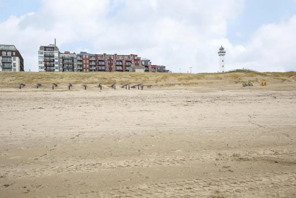 DE TRINTEL op 1e verdieping met ruim terras en zeezicht