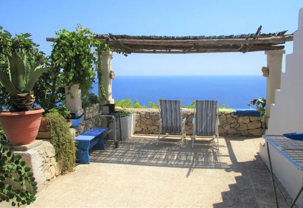 Leuca Cliff Houses by WowHomes