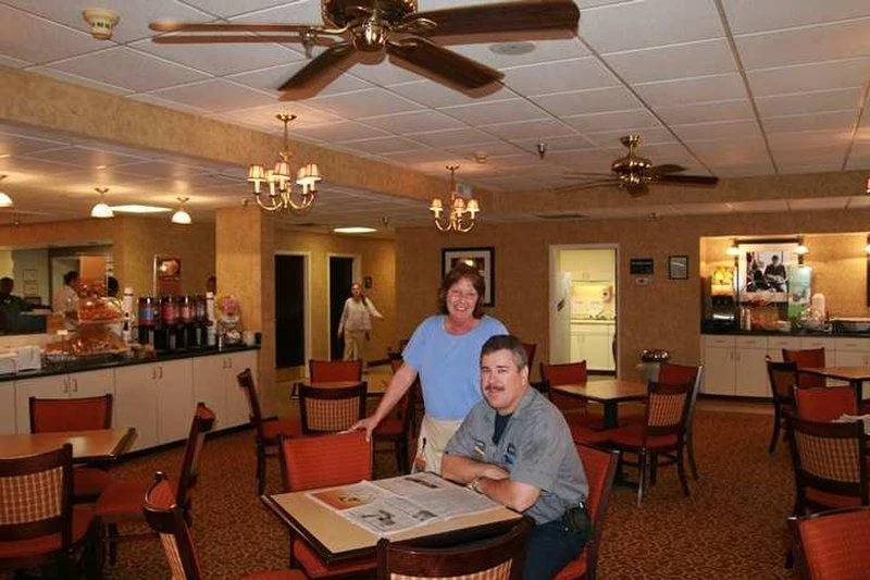 Rome Inn & Suites